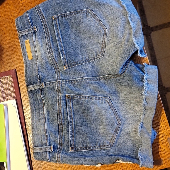 Shorts - Picture 2 of 2